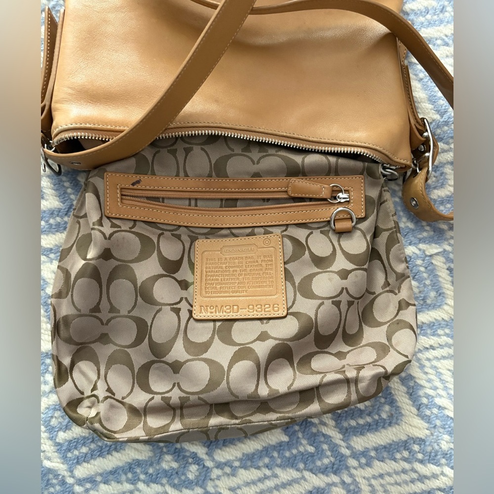 Coach Classic Style Vintage Leather Purse Clean - Picture 3 of 7
